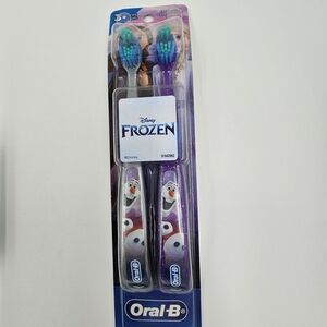 Oral-B Disney Frozen Kids Toothbrushes - Purple/Teal